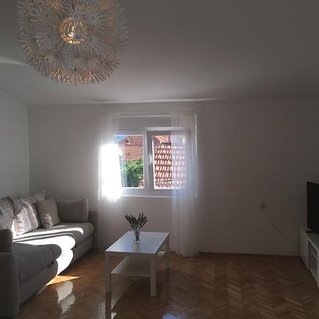 Centre Apartment Božava 外观 照片